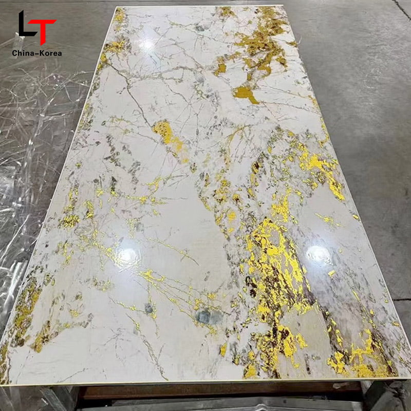 Vandtæt 1220×2440 mm 3 mm PVC UV-plade til indvendig vægpaneldekoration med højglansfinish til huskontordesign