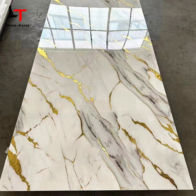 Vandtæt 1220×2440 mm 3 mm PVC UV-plade til indvendig vægpaneldekoration med højglansfinish til huskontordesign