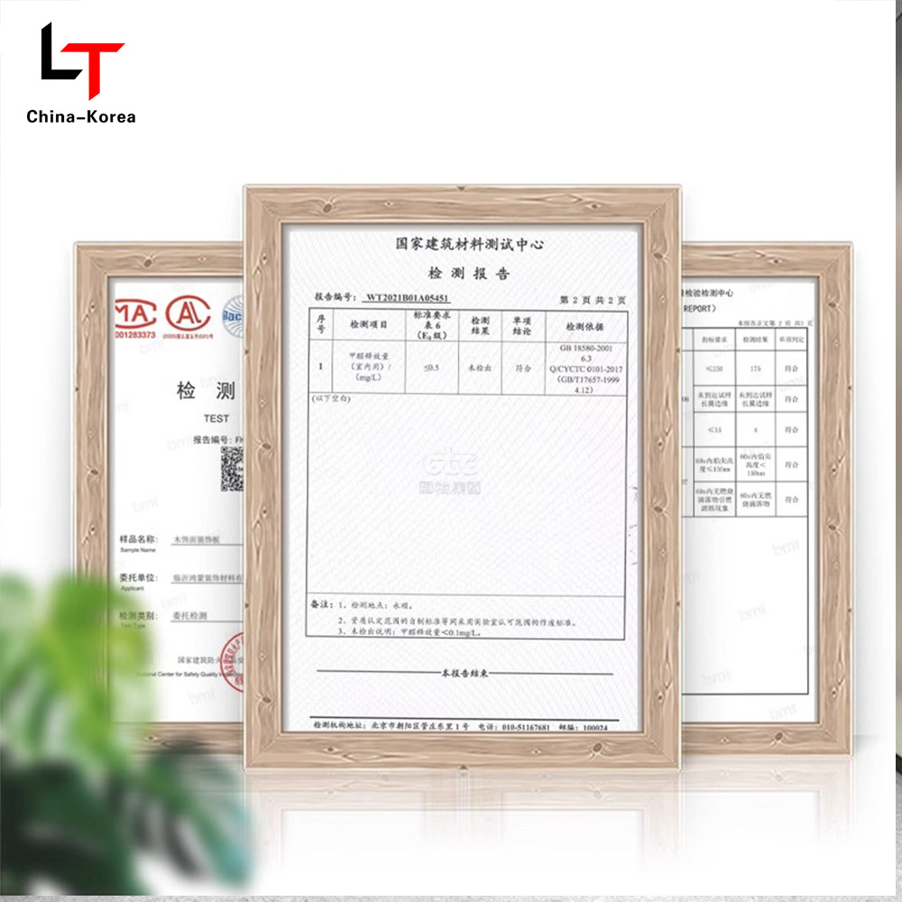 1220×2440 mm miljøvenlig PVC træfiner, dekorative vægpaneler til indendørs vægbeklædning Vandtæt ridsefast Nem at installere